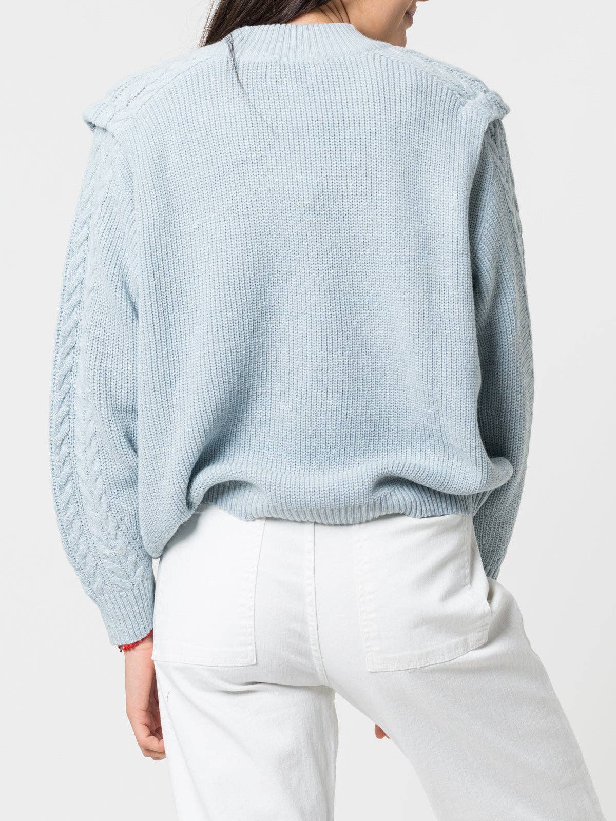 Maglione in maglia con trecce e spalle strutturate