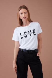 T-shirt bianca con stampa LOVE