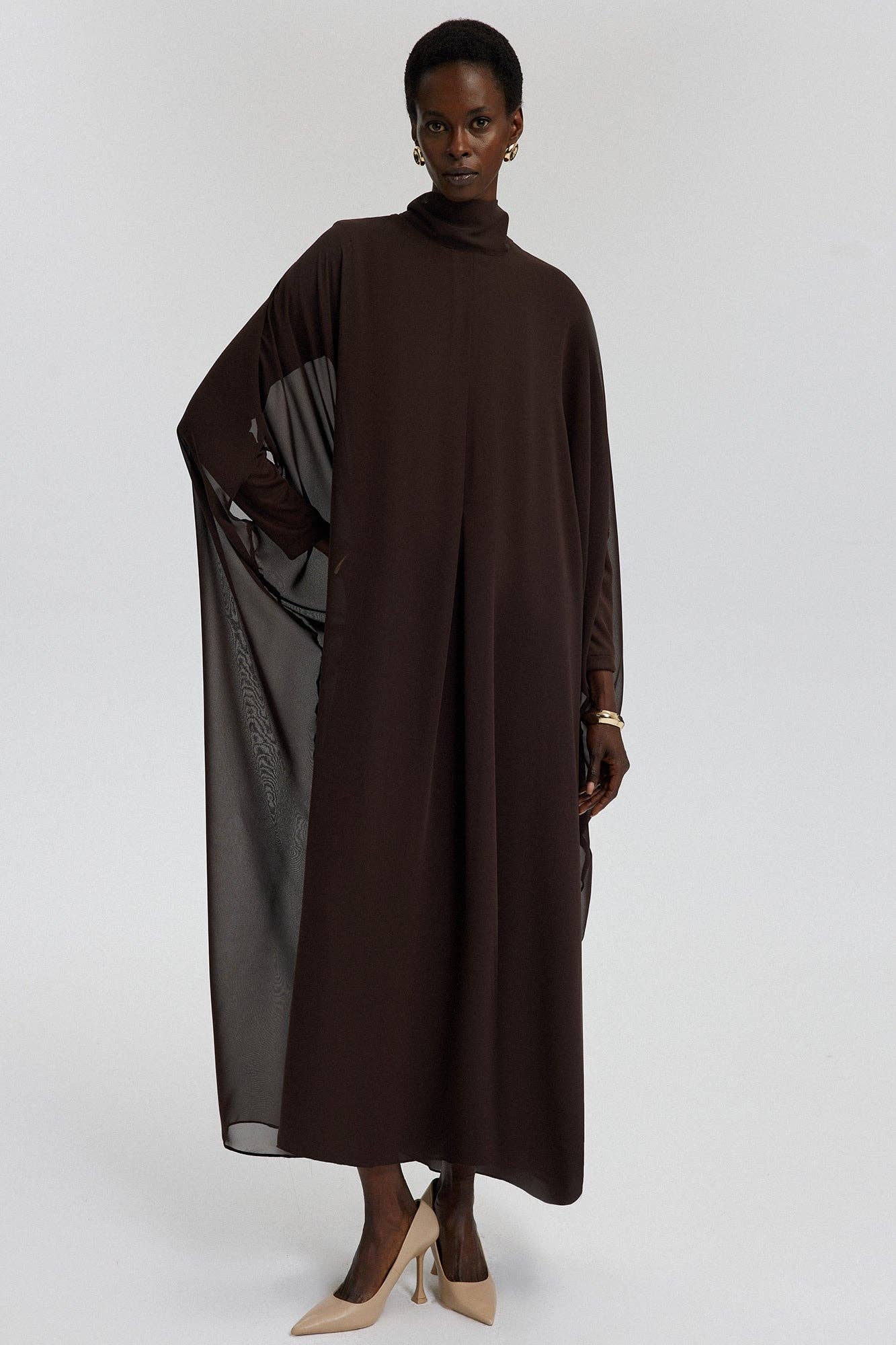 Abito lungo in chiffon con maniche a pipistrello