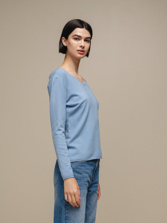 Maglione in maglia da donna con scollo a V