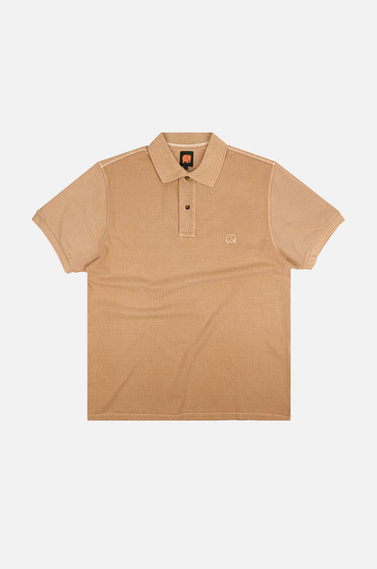 Polo essenziale in cotone organico tinta a pigmento color sabbia