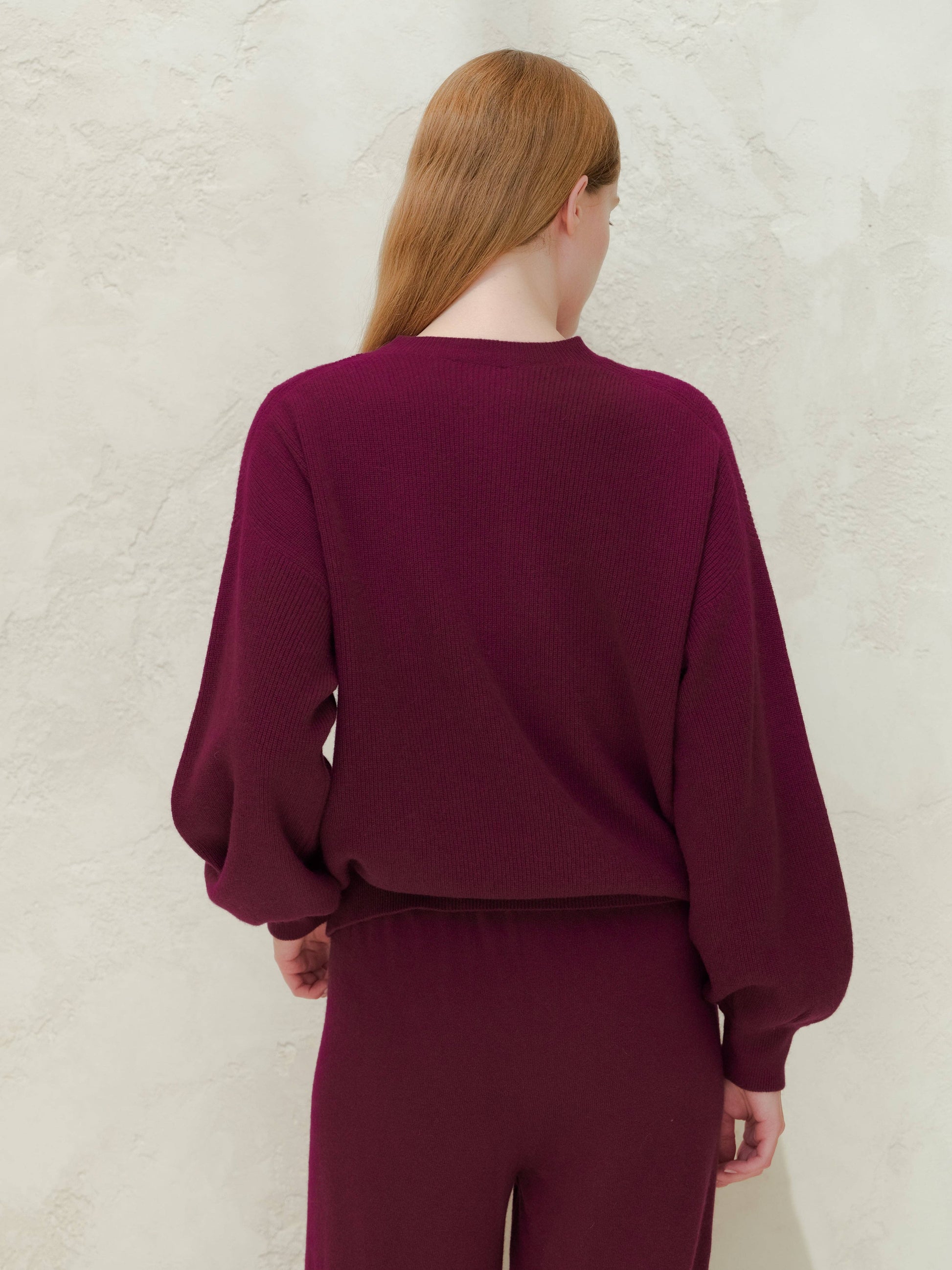 Maglione girocollo a costine in misto cashmere con maniche a palloncino