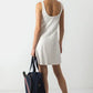Vestito sportivo minimal con spalline e shorts integrati