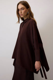 Camicia oversize con nastro e design fluido