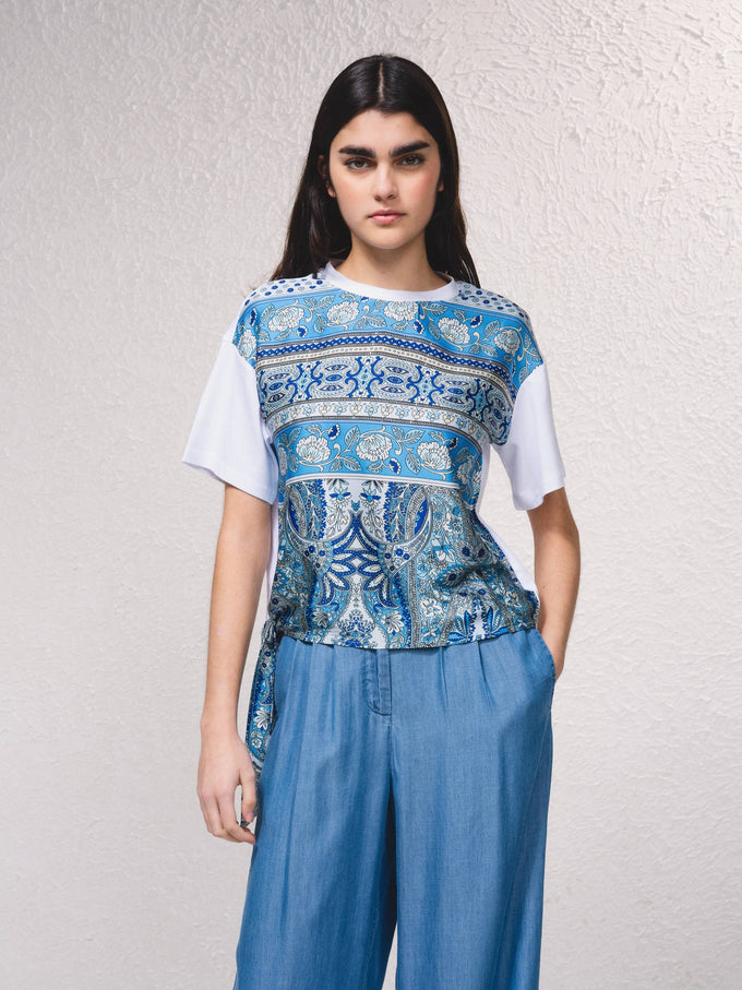 T-shirt oversize corta con stampa e fiocco laterale