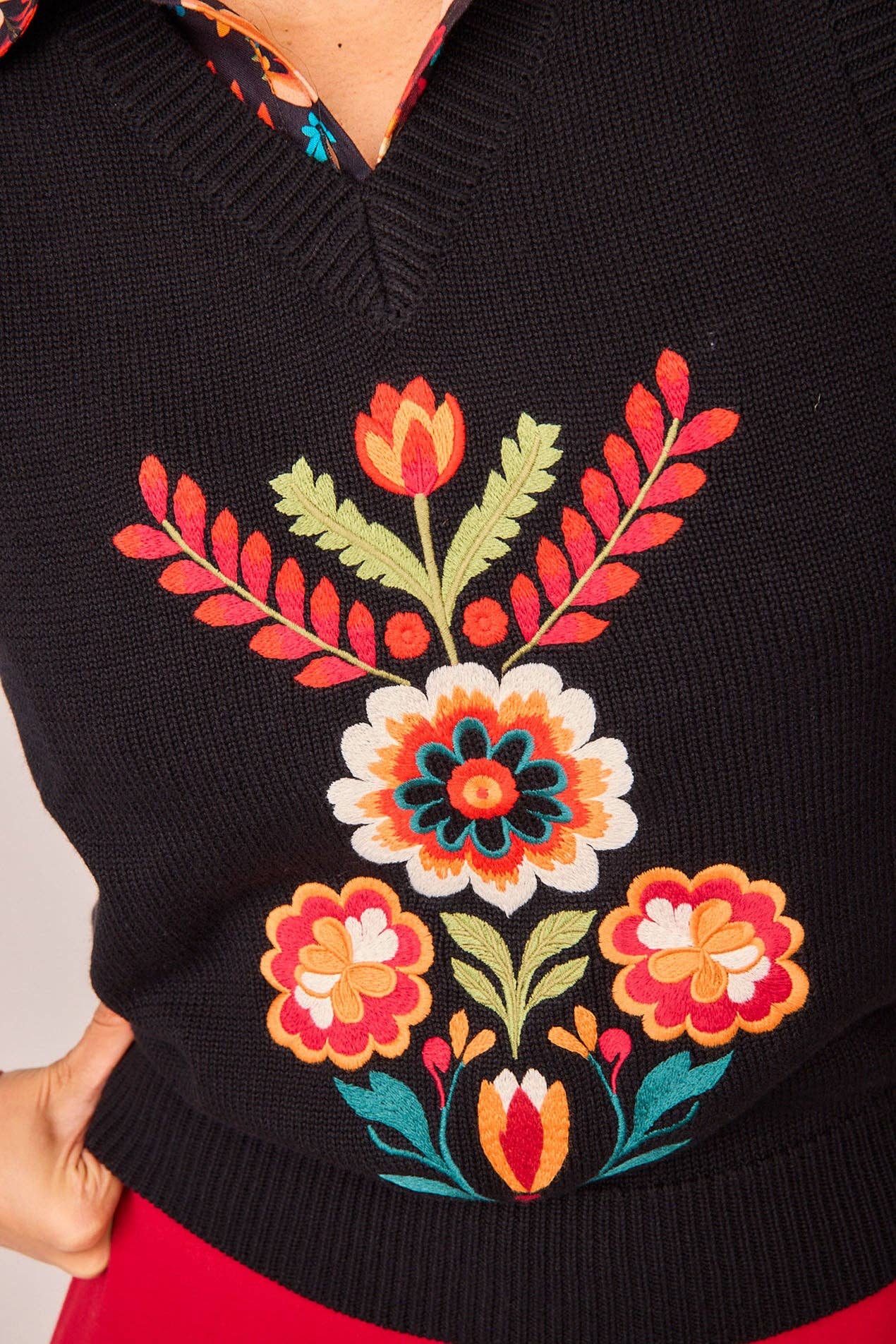 Gilet Edera nero ricamato