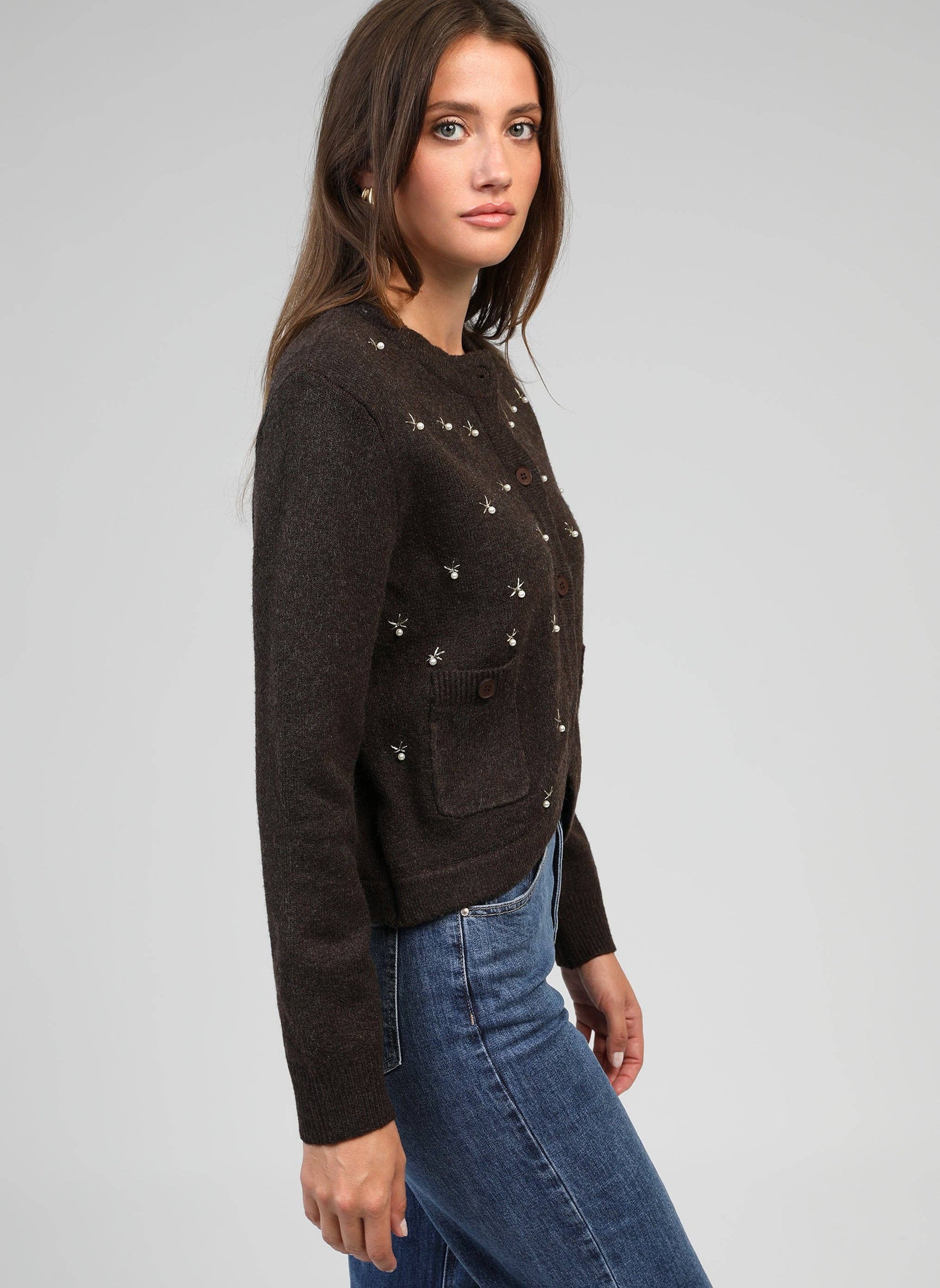Cardigan Natalia marrone con ricamo di perle