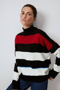 Maglione tunica a righe con collo alto