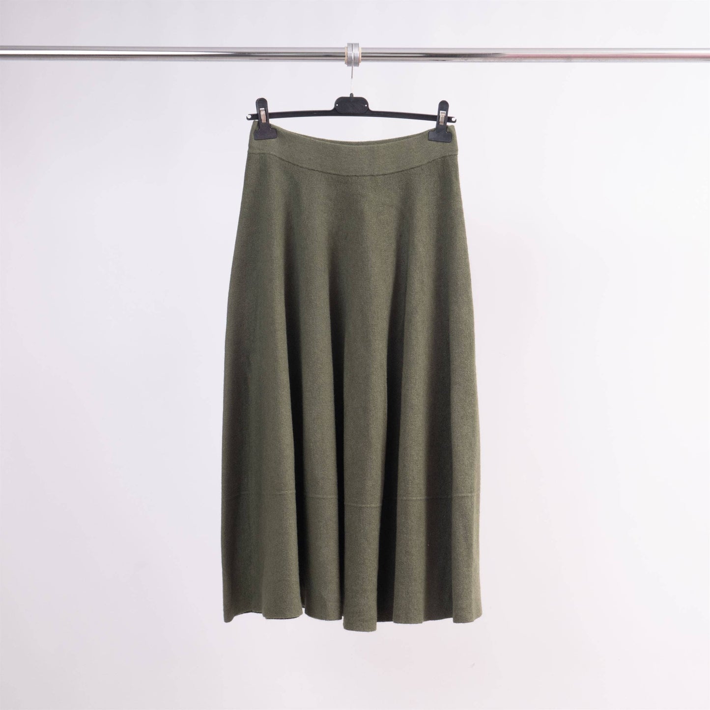 Gonna midi in maglia fluida svasata