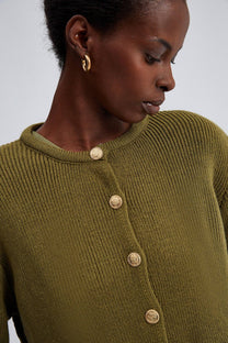 Cardigan in maglia kaki con bottoni dorati