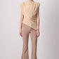 Blusa asimmetrica beige con pieghe sulla spalla