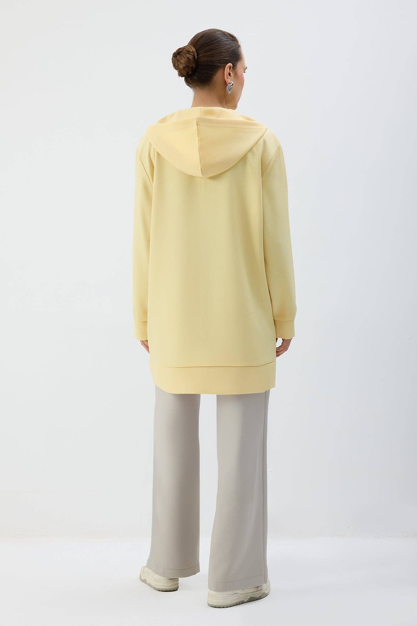 Giacca lunga con cappuccio e zip