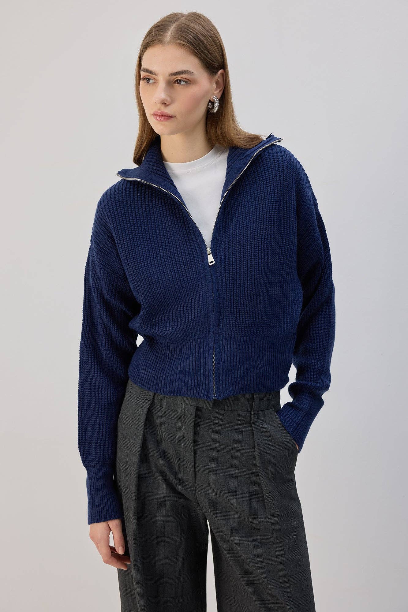 Cardigan in maglia con colletto ampio e zip