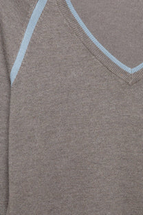Maglione bicolore a maglia con scollo a V