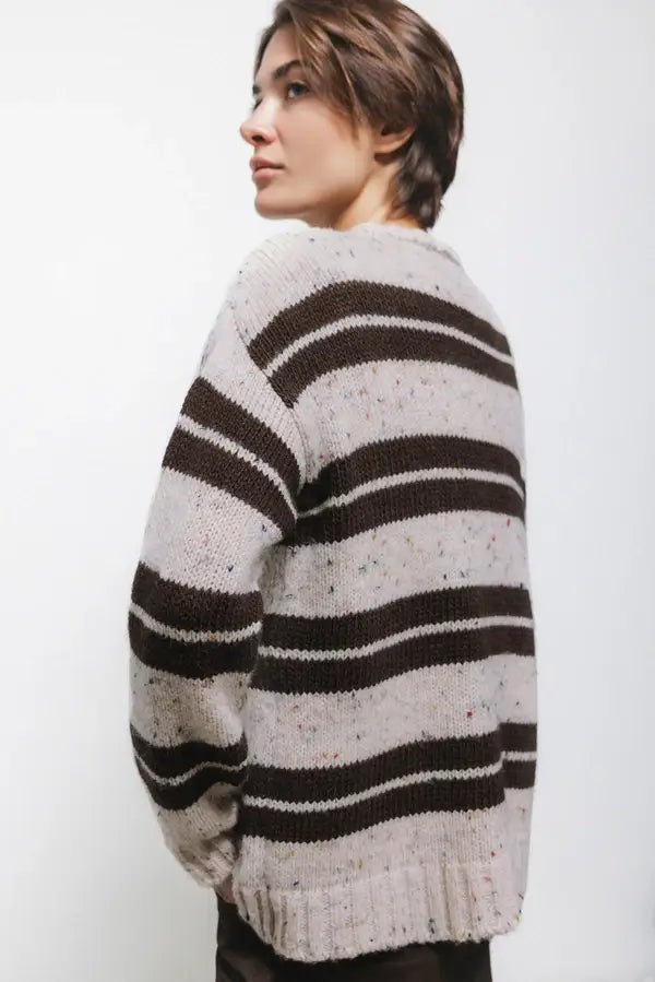 Maglione in maglia a righe con girocollo