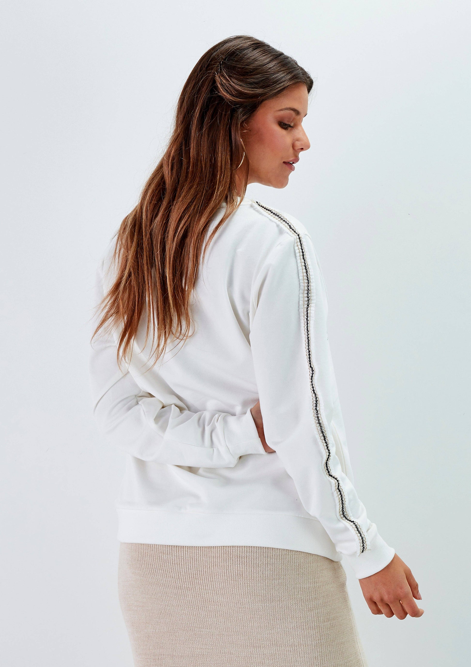 Felpa in cotone con scritte e strass