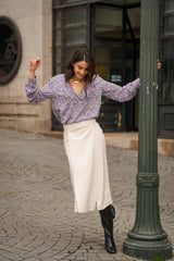 Blusa stampata floreale con scollo a V