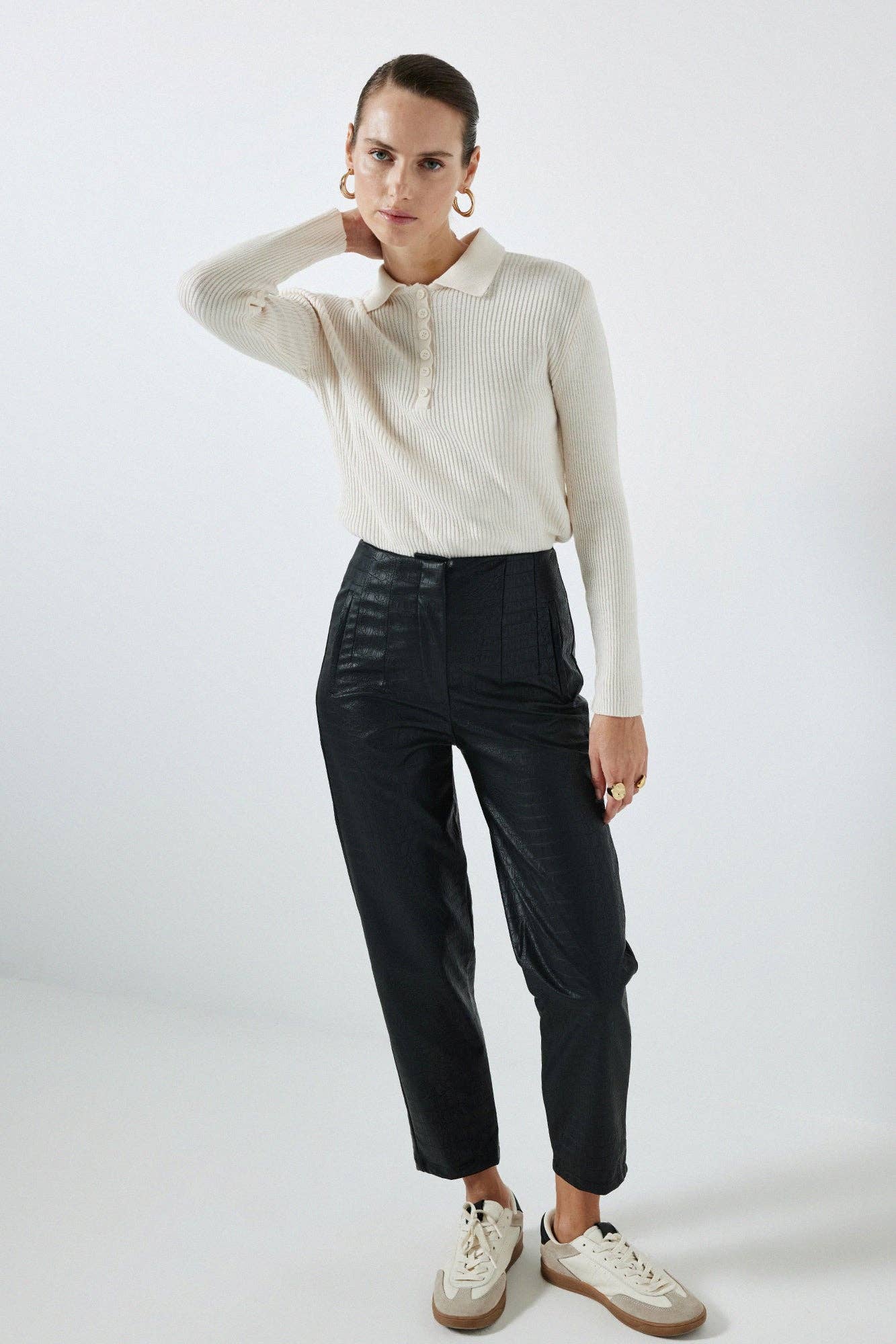 Pantaloni in ecopelle a vita alta con stampa coccodrillo