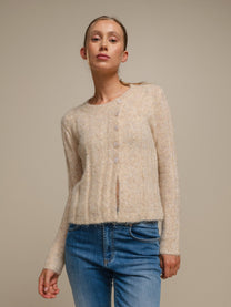 Cardigan in maglia morbida con bottoni