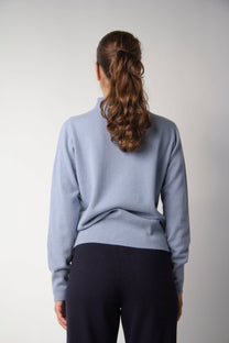 Maglia dolcevita in misto cashmere con lavorazione 3D