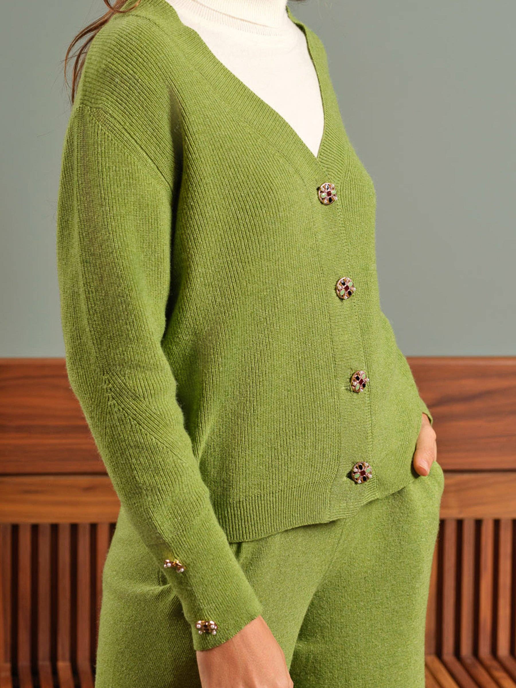 Cardigan in maglia con bottoni gioiello