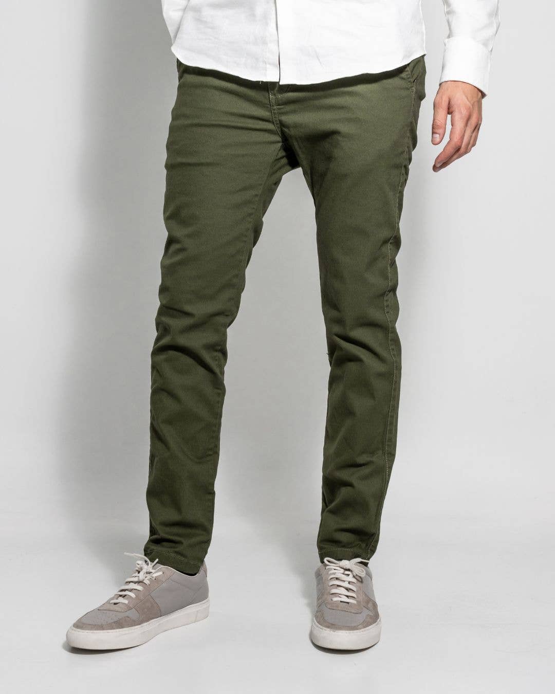 Pantaloni chino elasticizzati verde militare da uomo