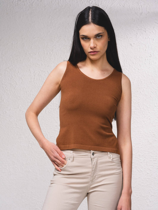 Top basic con aperture laterali