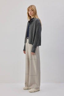 Pantaloni wide-leg con cuciture a contrasto