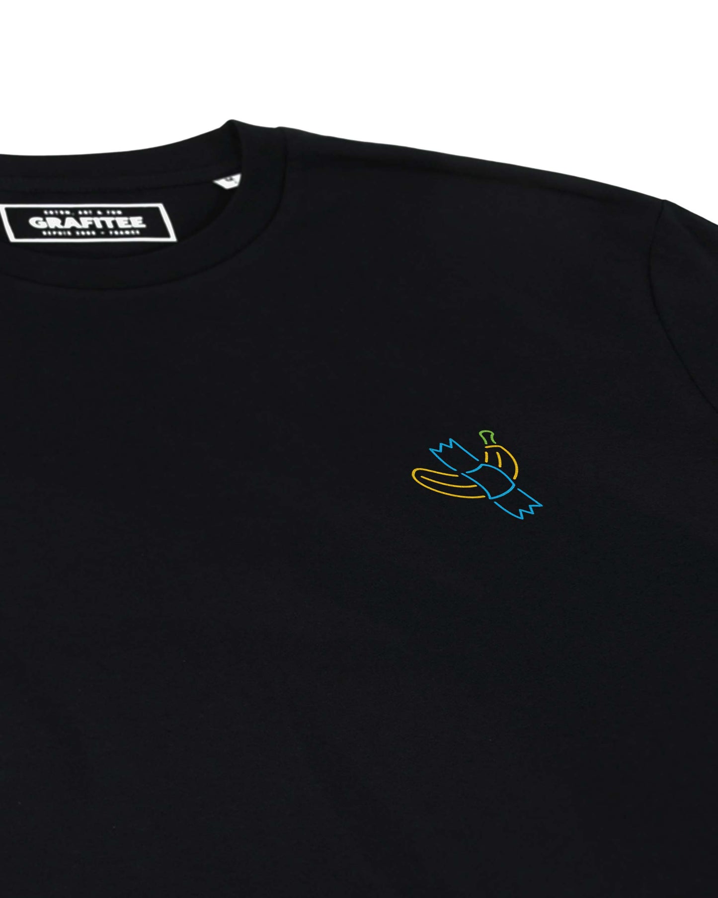 T-shirt ricamata "Don’t Touch It’s Art" in cotone biologico premium