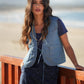 Gilet trapuntato in denim con laccetti