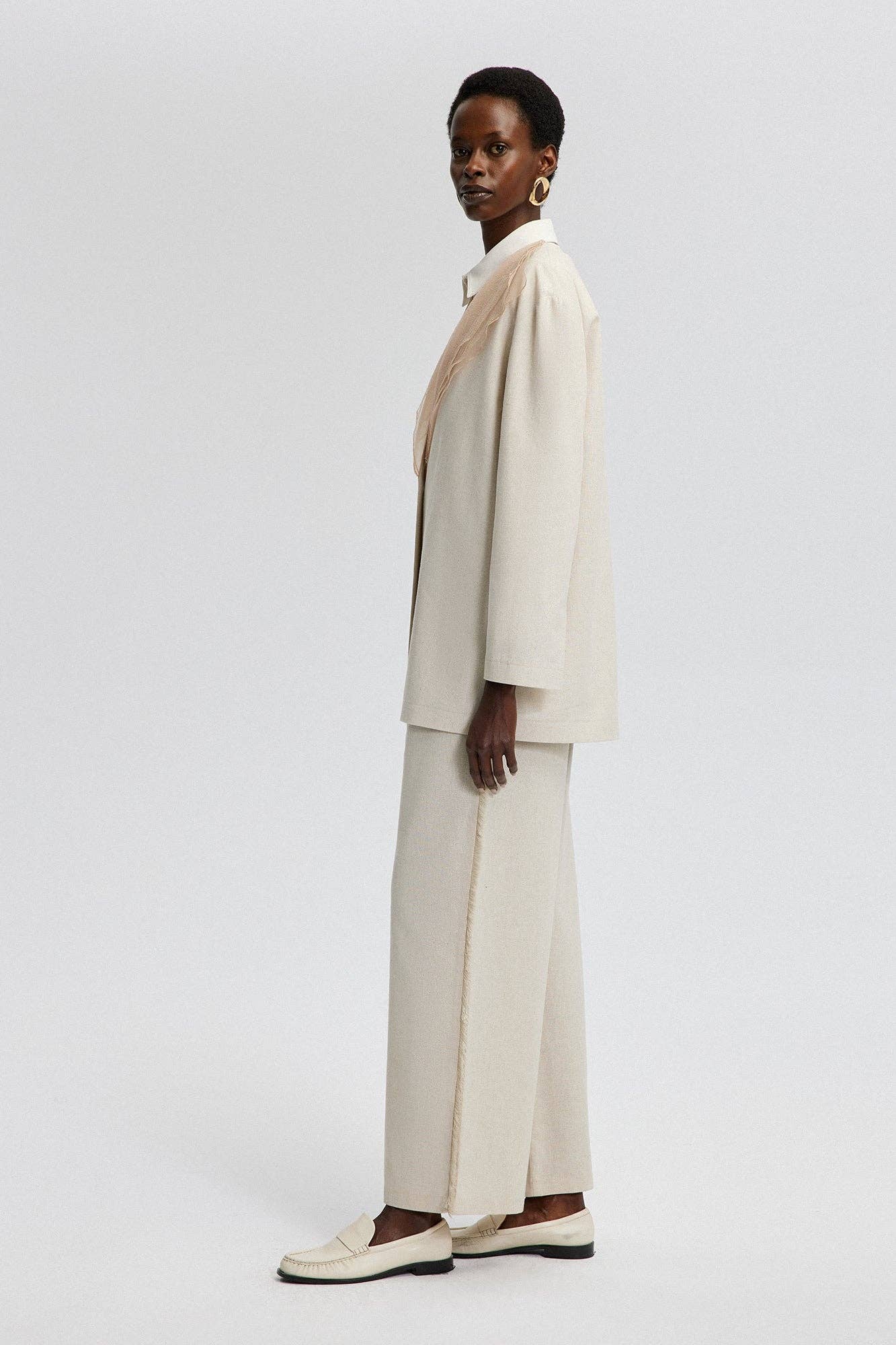 Giacca in lino con colletto in organza