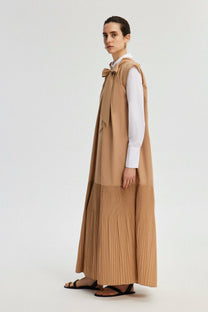 Abito maxi plissettato con collo annodato beige