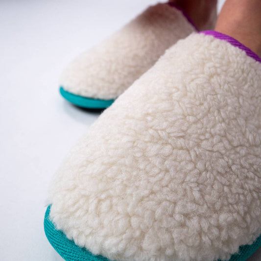 Pantofole in sherpa con bordi viola