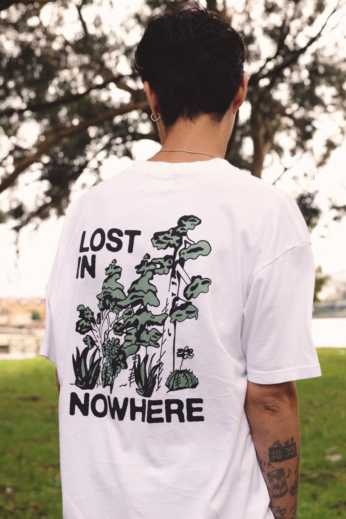 T-shirt Lost in Nowhere in cotone biologico