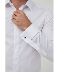 Camicia bianca slim fit con polsini da moschettiere