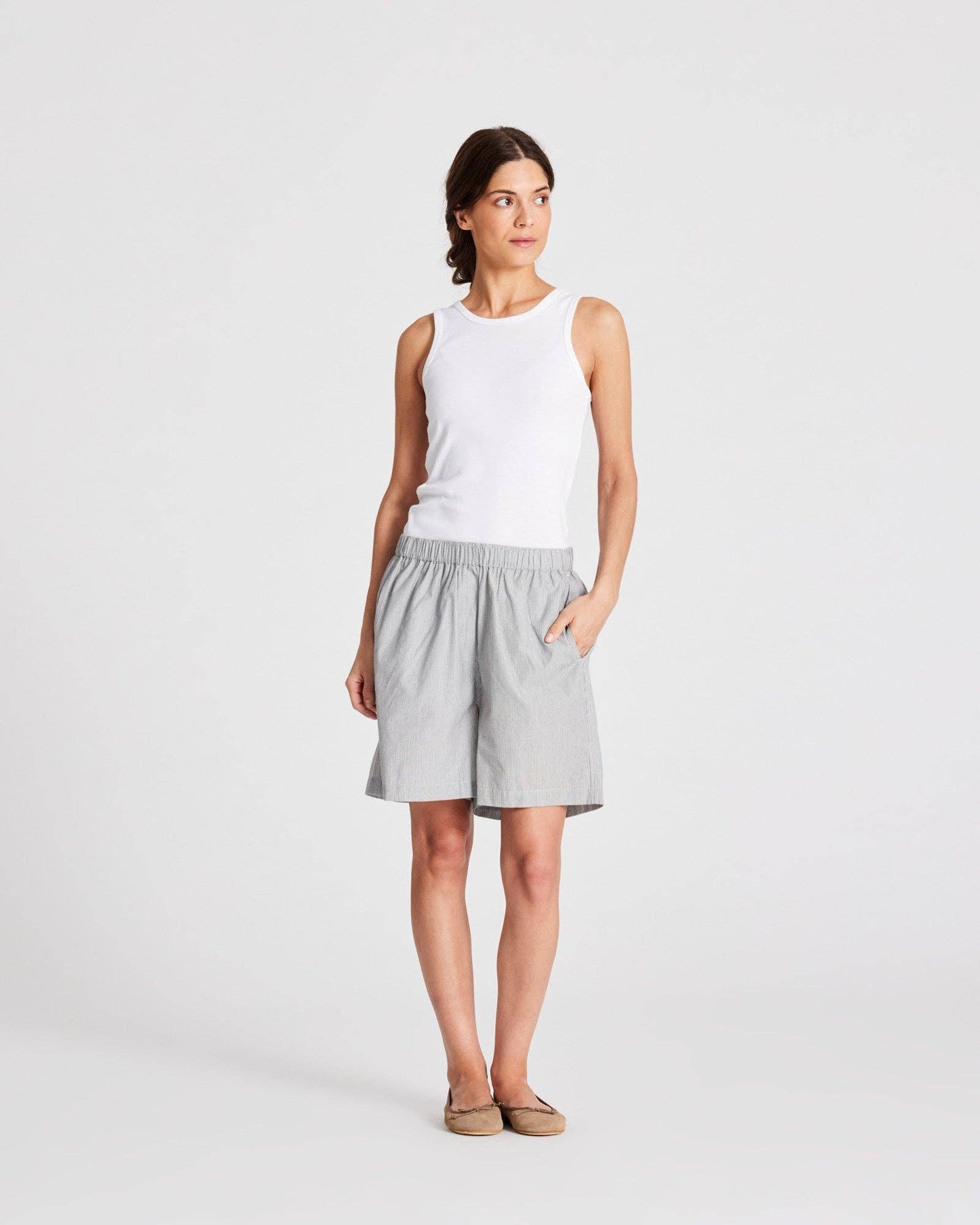 Shorts in popeline a righe grigio scuro ed écru