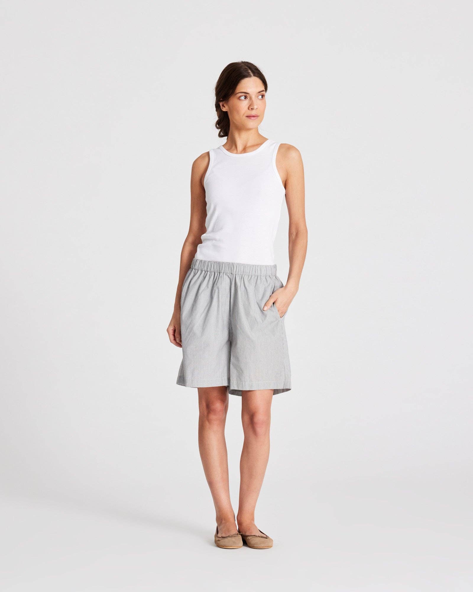 Shorts in popeline a righe grigio scuro ed écru