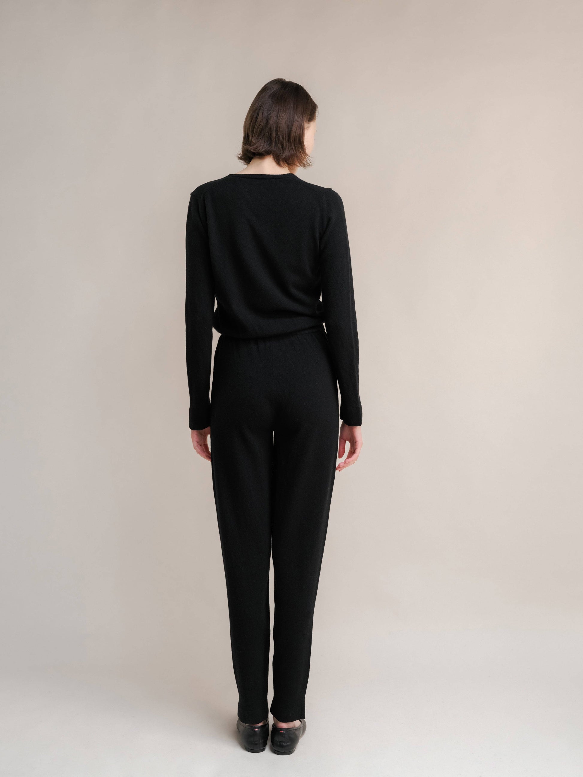Tuta in misto cashmere con scollo a V