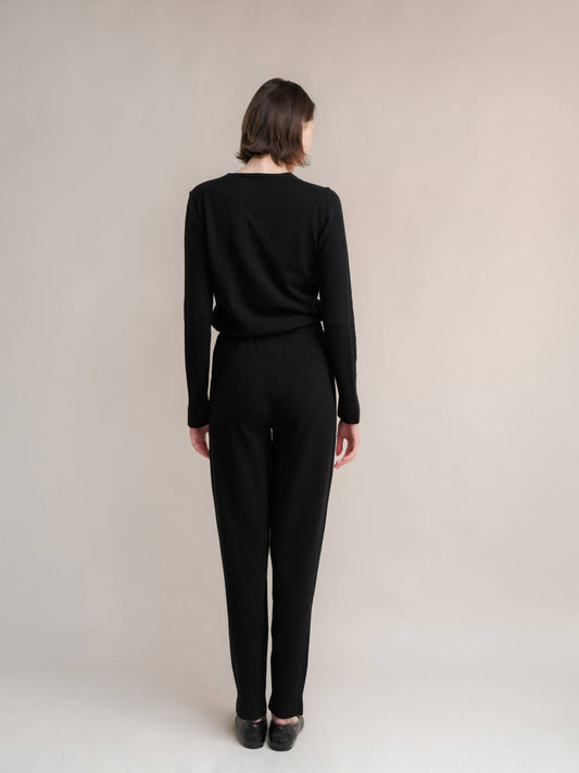 Tuta in misto cashmere con scollo a V