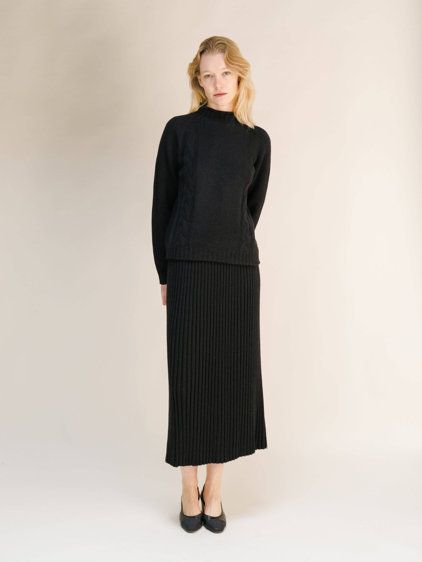 Gonna traforata in misto cashmere con maglia 3D