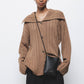 Cardigan a coste con collo ampio