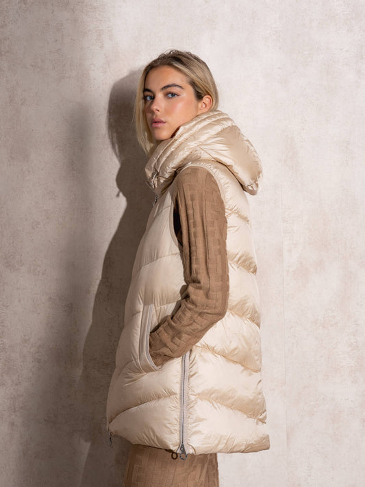 Gilet imbottito lungo con cappuccio da donna