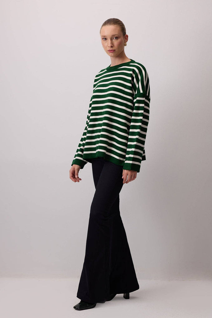 Maglione in maglia a righe verde e bianco
