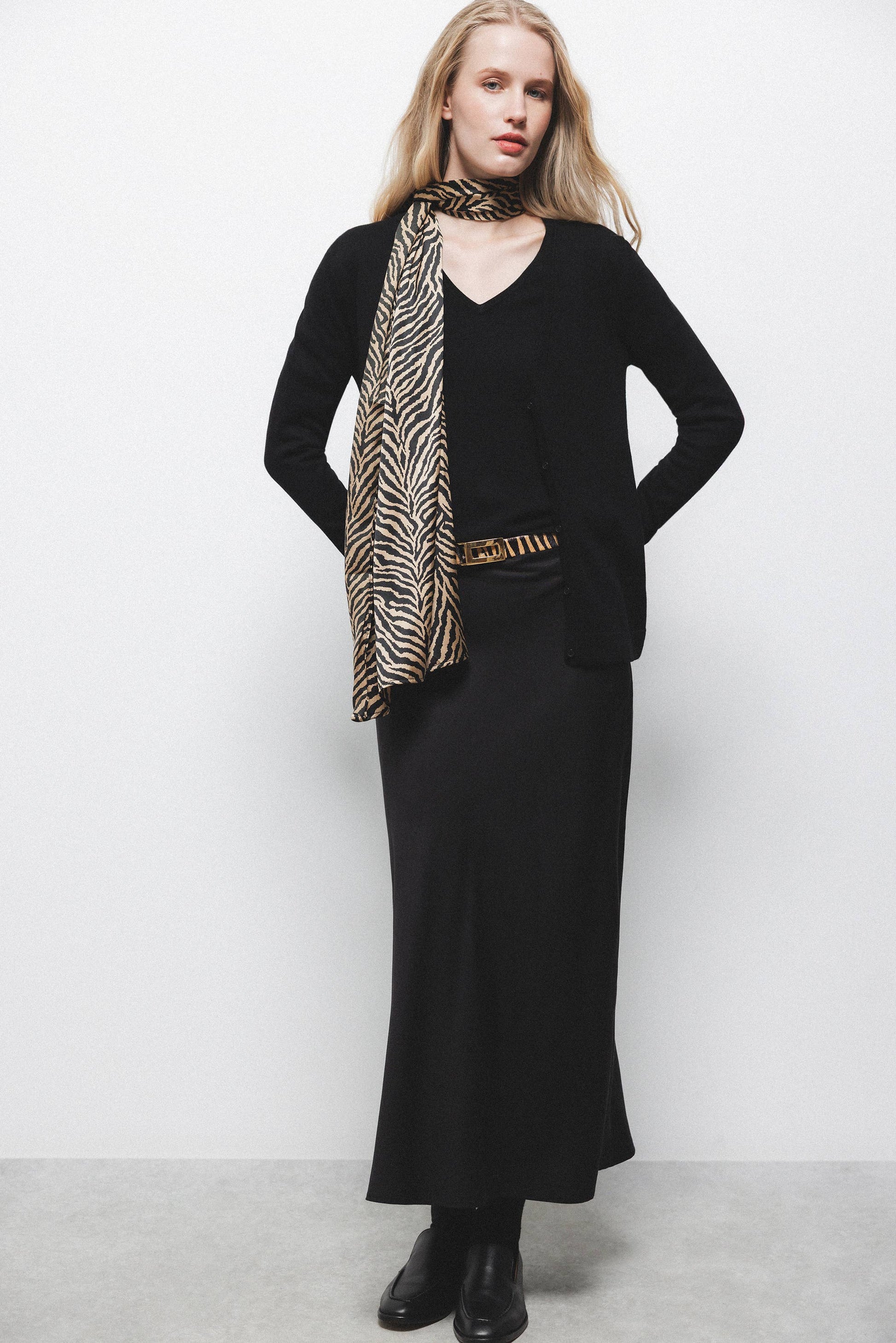 Cardigan in Maglia Rasata con Scollo a V