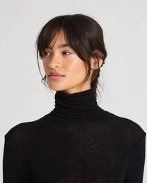 Maglia a collo alto Anna in misto lana nera