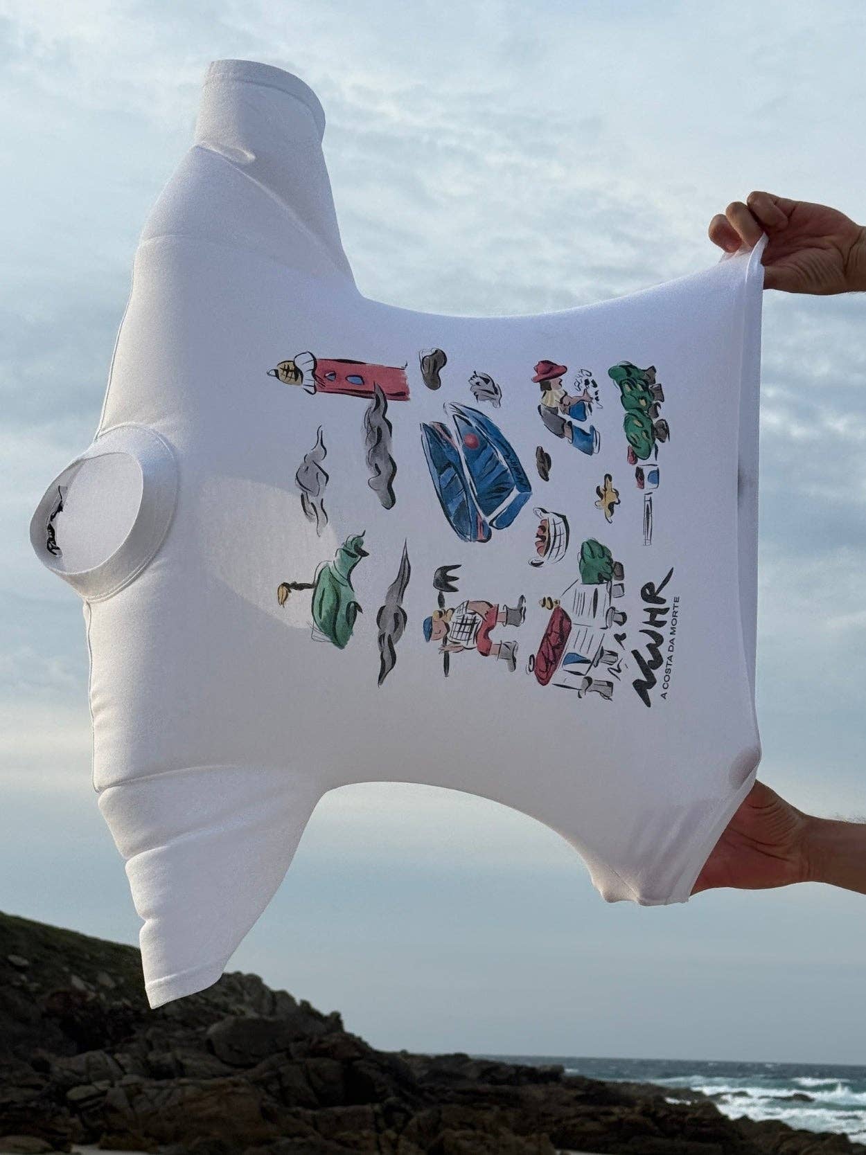 T-shirt Oversize Bianca con Stampa Costa da Morte
