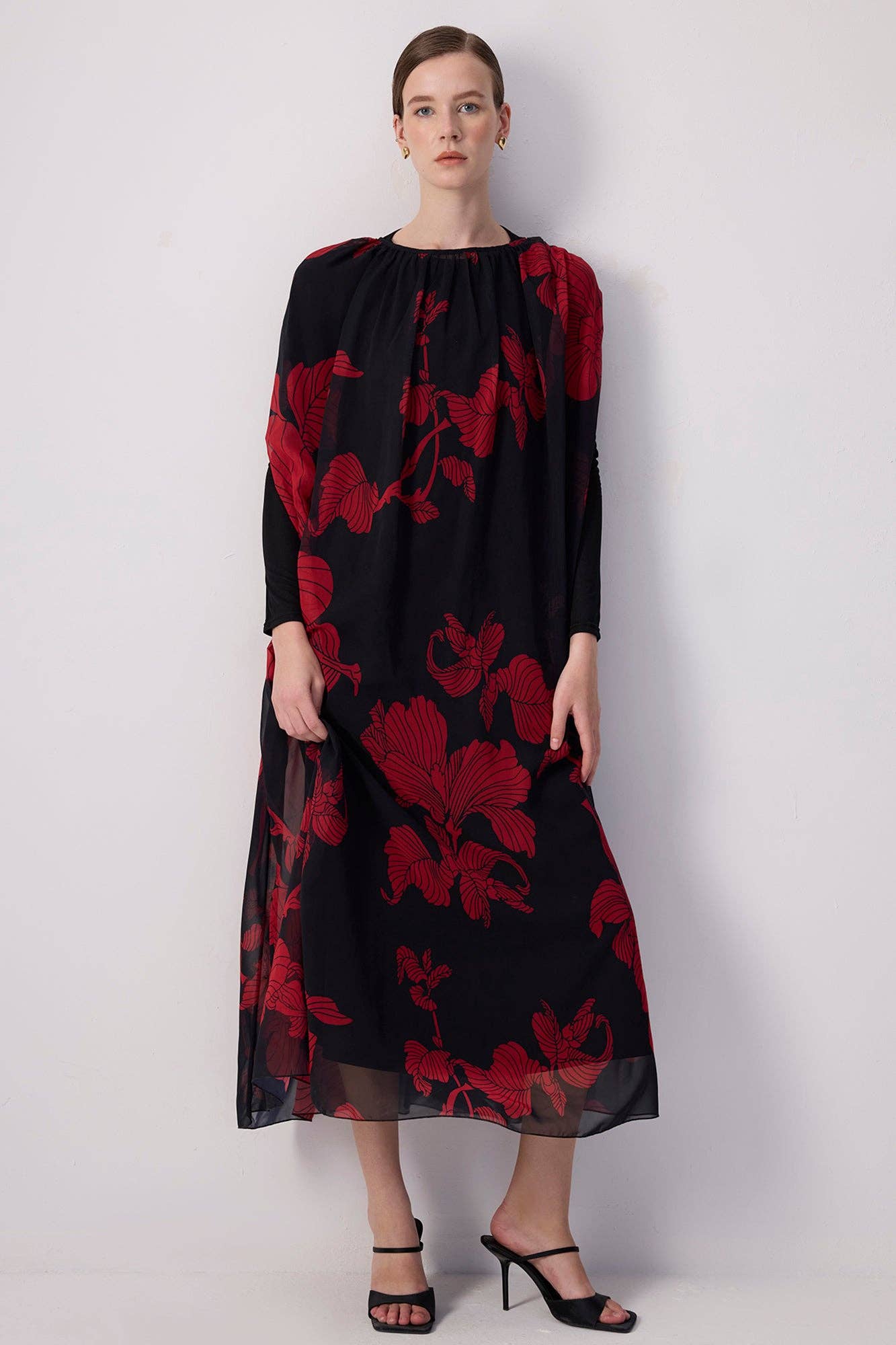 Abito lungo in chiffon con stampa floreale