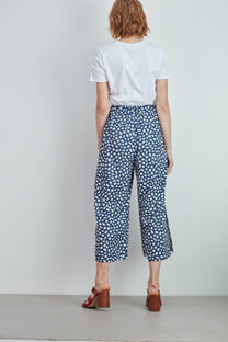 Pantaloni culotte midi a fantasia