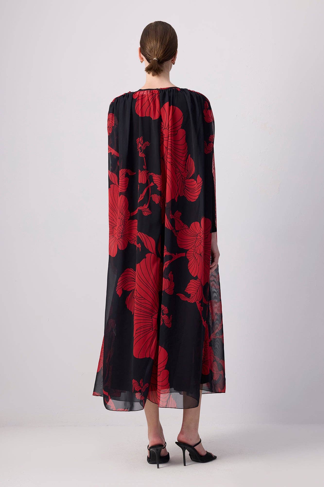 Abito lungo in chiffon con stampa floreale