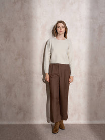 Maglia girocollo cropped in maglia morbida